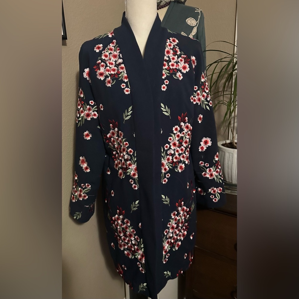 Soft Surroundings Navy Jacket with Pink Lining Detail embroidered flowers